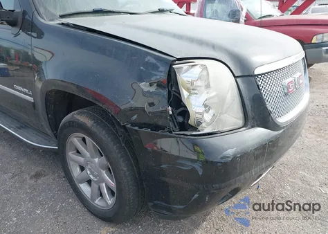 2011 GMC Yukon Xl 1500 Denali z USA, uszkodzony, nr VIN 1GKS2MEF3BR106629